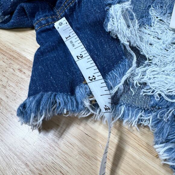 Good American NWT Good Bombshell Denim Shorts Blue 646 Size 0/25 Distressed - Picture 11 of 11